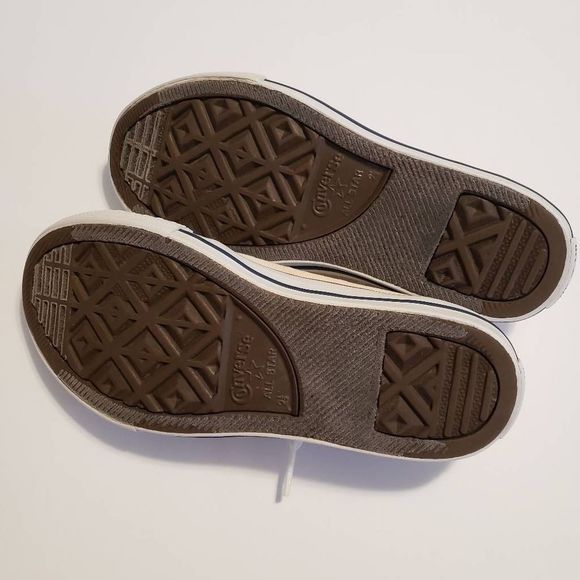 Converse Low Tops - Picture 7 of 7